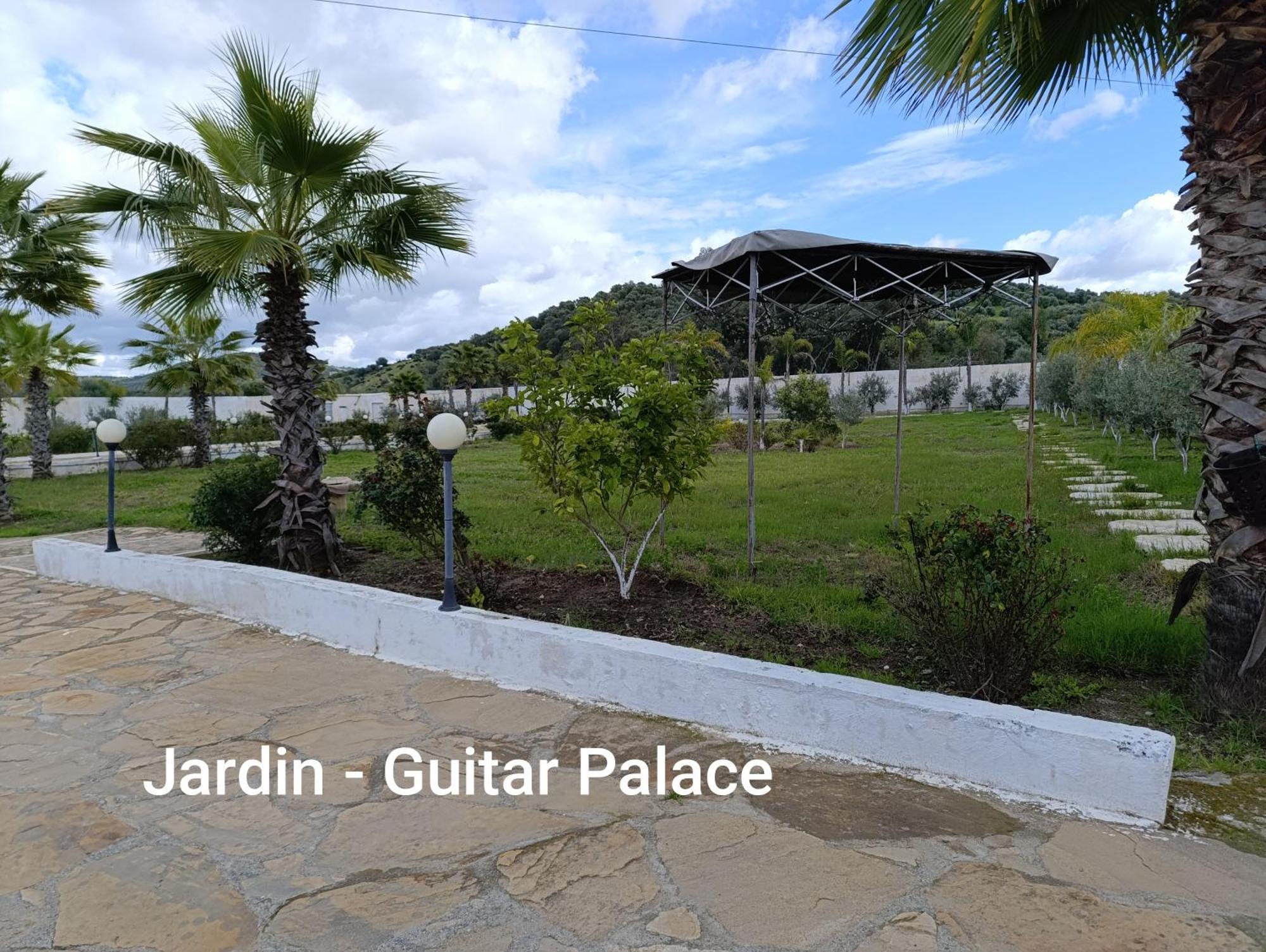 Guitar Palace - Chambres D'Hotes Bni Quolla Exteriér fotografie